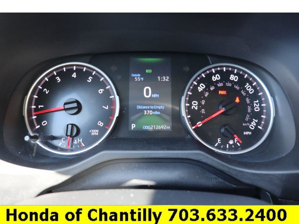 Used 2021 Toyota RAV4 LE image 9