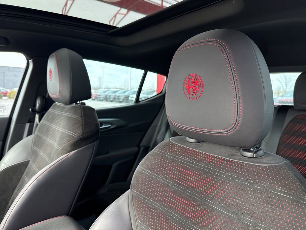 Used 2024 Alfa Romeo Tonale Veloce image 12