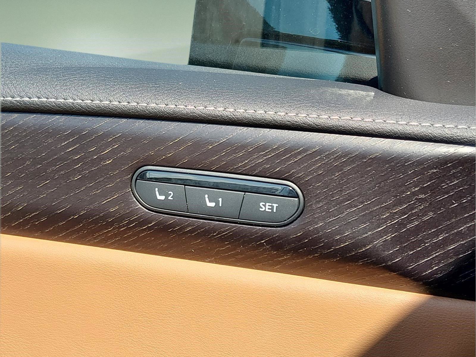 Used 2023 INFINITI QX60 Sensory AWD/4WD image 23