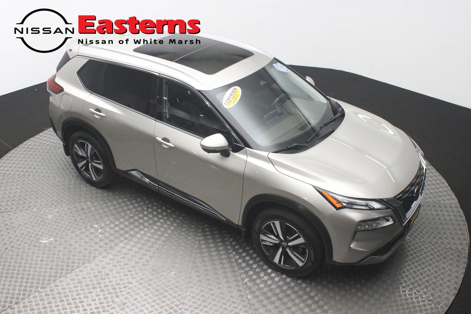 Used 2021 Nissan Rogue SL image 3