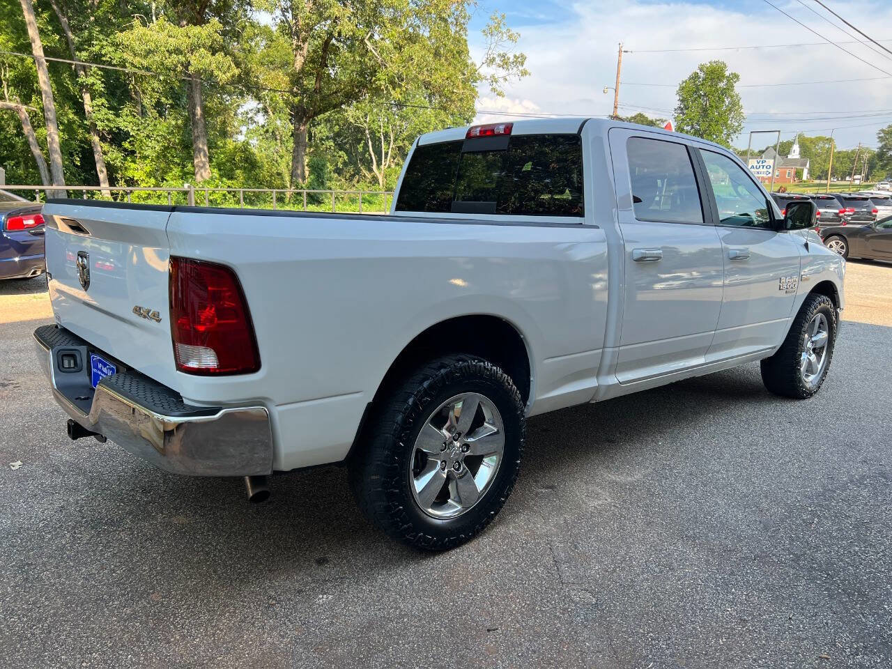 Used 2020 RAM 1500 Classic SLT image 5