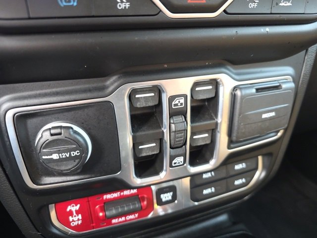 Used 2023 Jeep Wrangler Unlimited Rubicon 4xe w/ Safety Group image 27