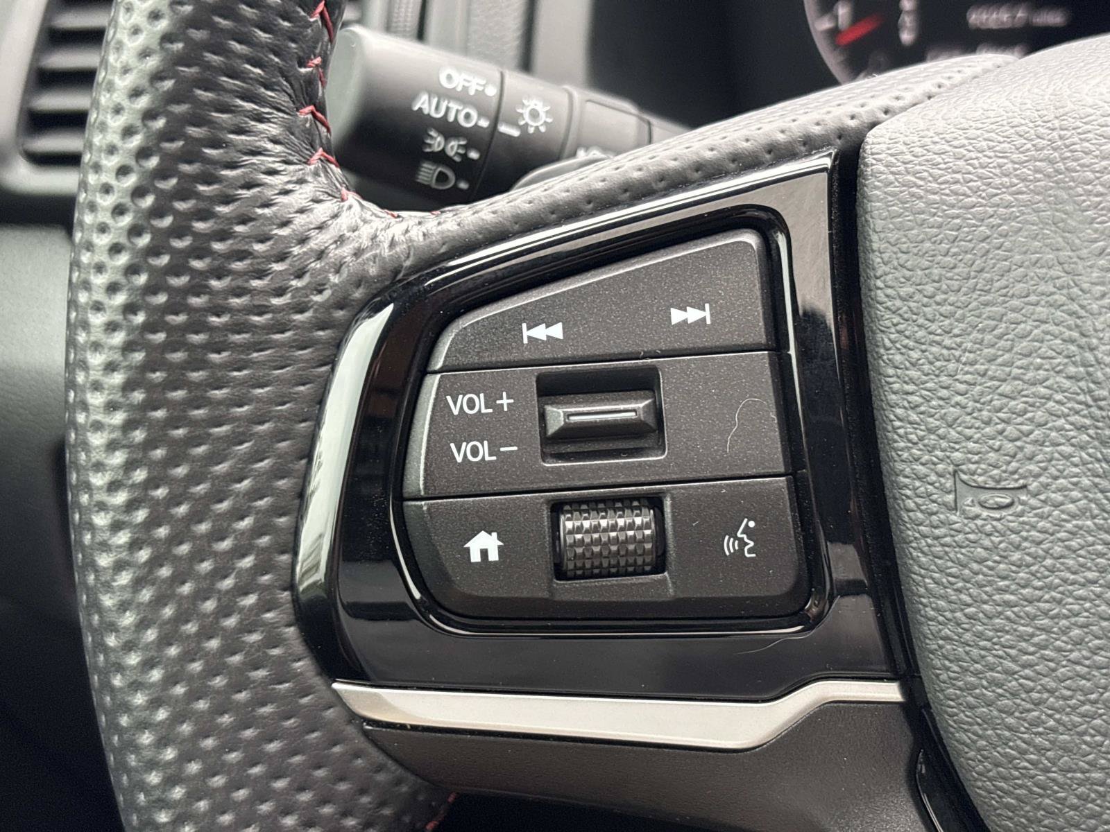 Used 2025 Honda Ridgeline Black Edition image 20