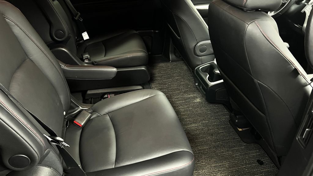 Used 2024 Honda Odyssey Sport image 12