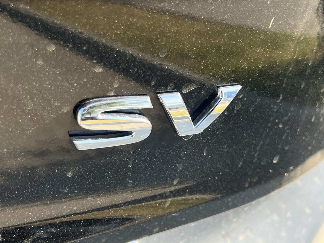 Used 2022 Nissan Rogue SV FWD image 5