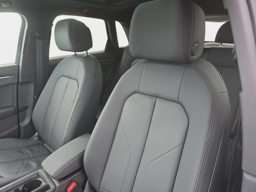 Certified 2023 Audi Q3 2.0T Premium AWD/4WD image 17