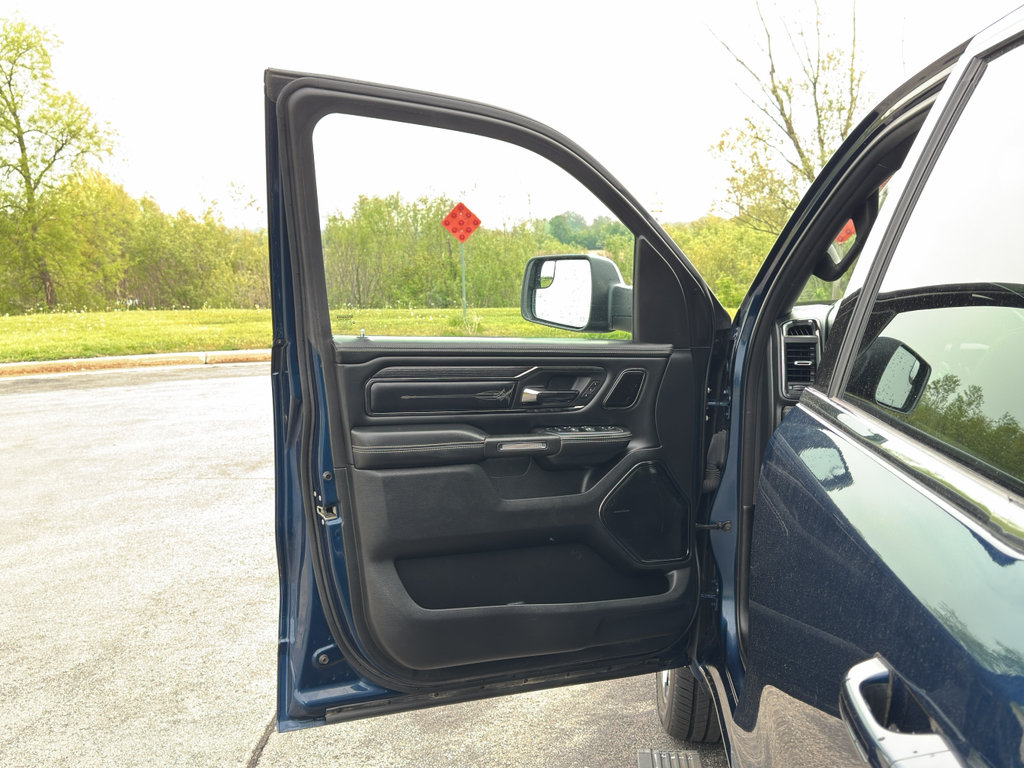 Used 2023 RAM 1500 Limited AWD/4WD image 12