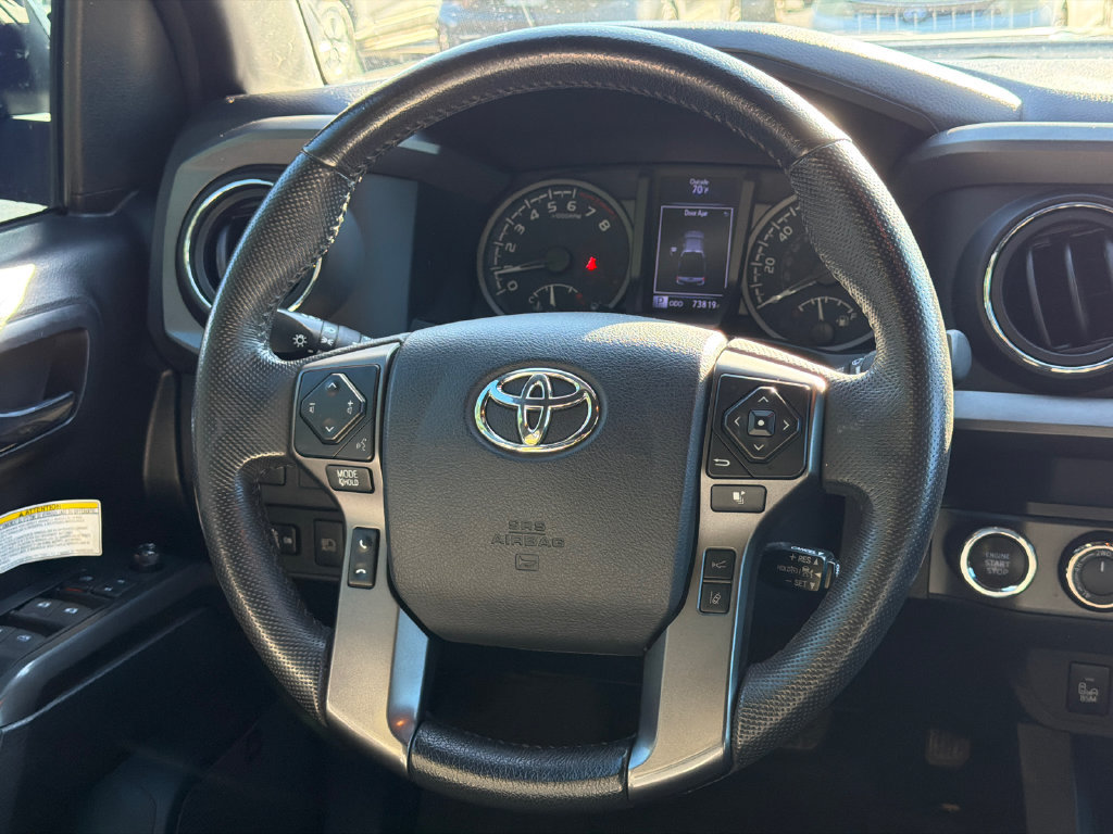 Used 2020 Toyota Tacoma TRD Off-Road w/ TRD Premium Off Road Package AWD/4WD image 28
