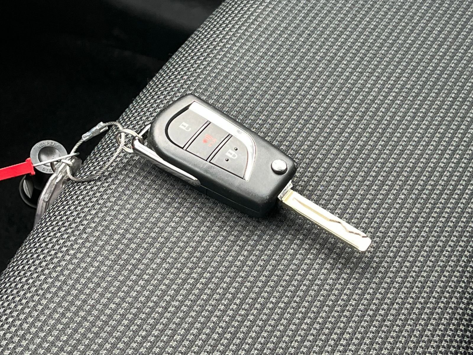 Used 2025 Toyota RAV4 LE image 22