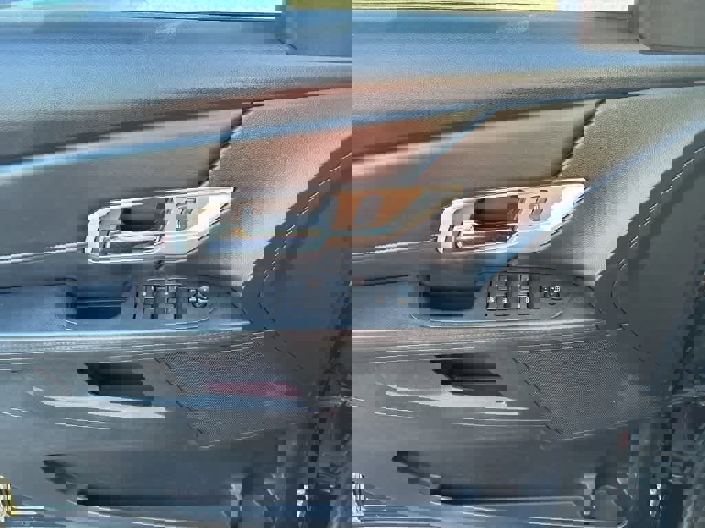 Used 2017 GMC Terrain SLE image 9