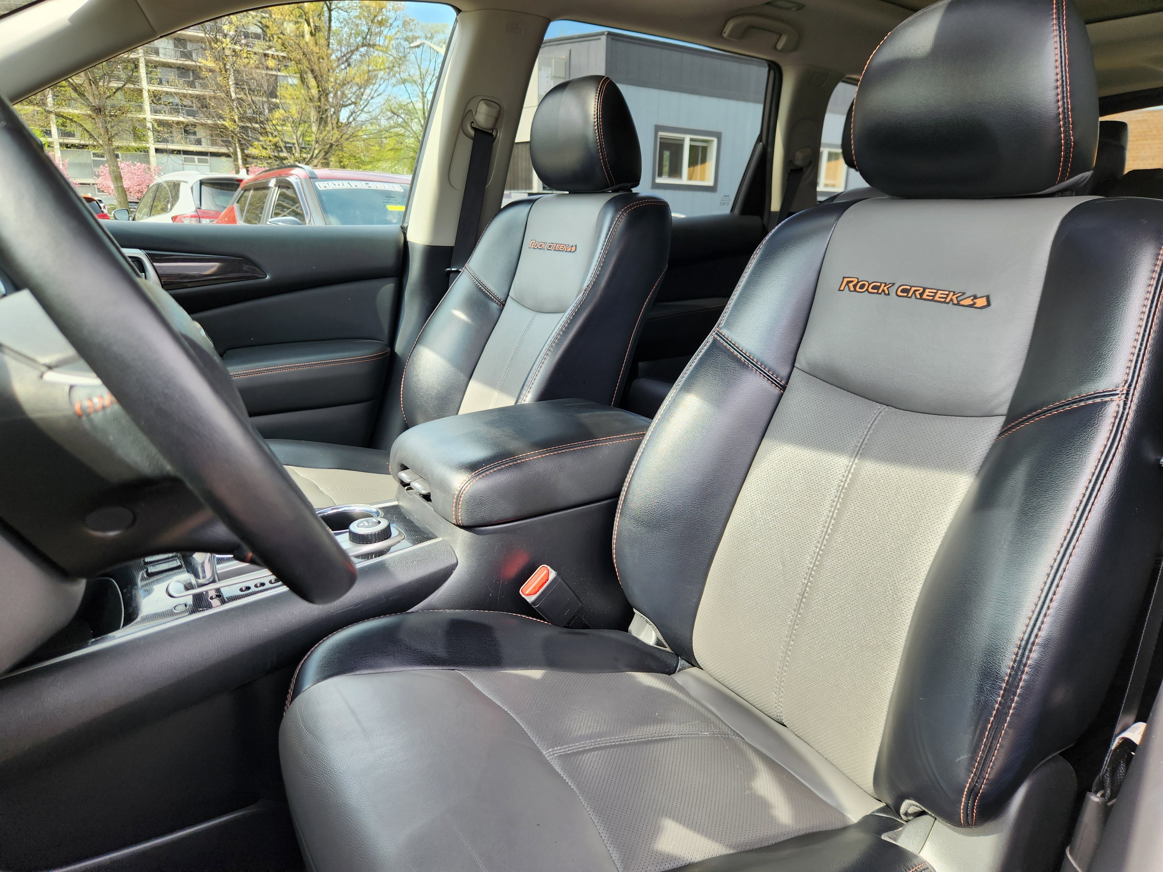 Used 2020 Nissan Pathfinder SL image 7