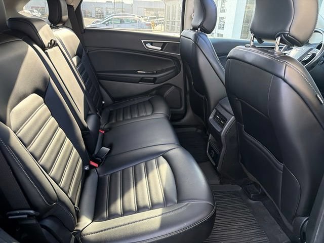 Used 2019 Ford Edge SEL w/ Equipment Group 201A FWD image 13