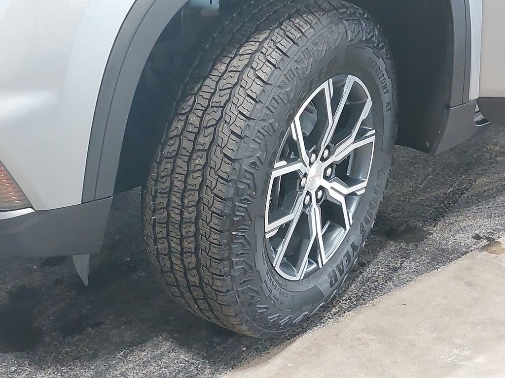 New 2025 GMC Acadia AT4 w/ LPO, Floor Liner Package image 36