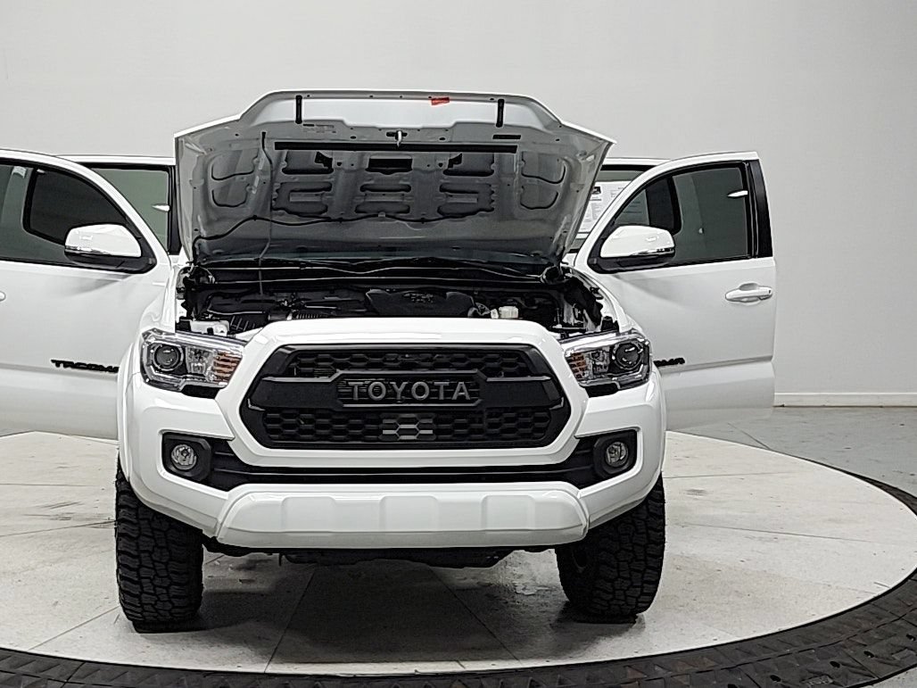 Used 2023 Toyota Tacoma TRD Sport w/ Technology Package AWD/4WD image 11