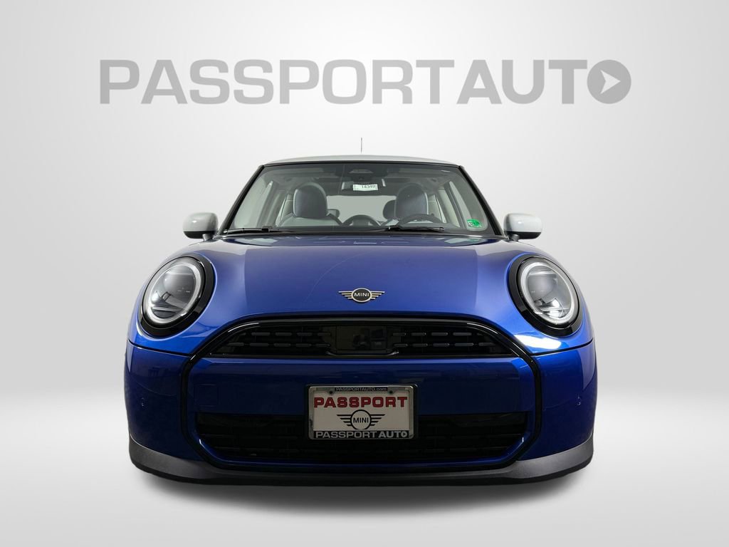 Used 2025 MINI Cooper 2-Door Hardtop image 2