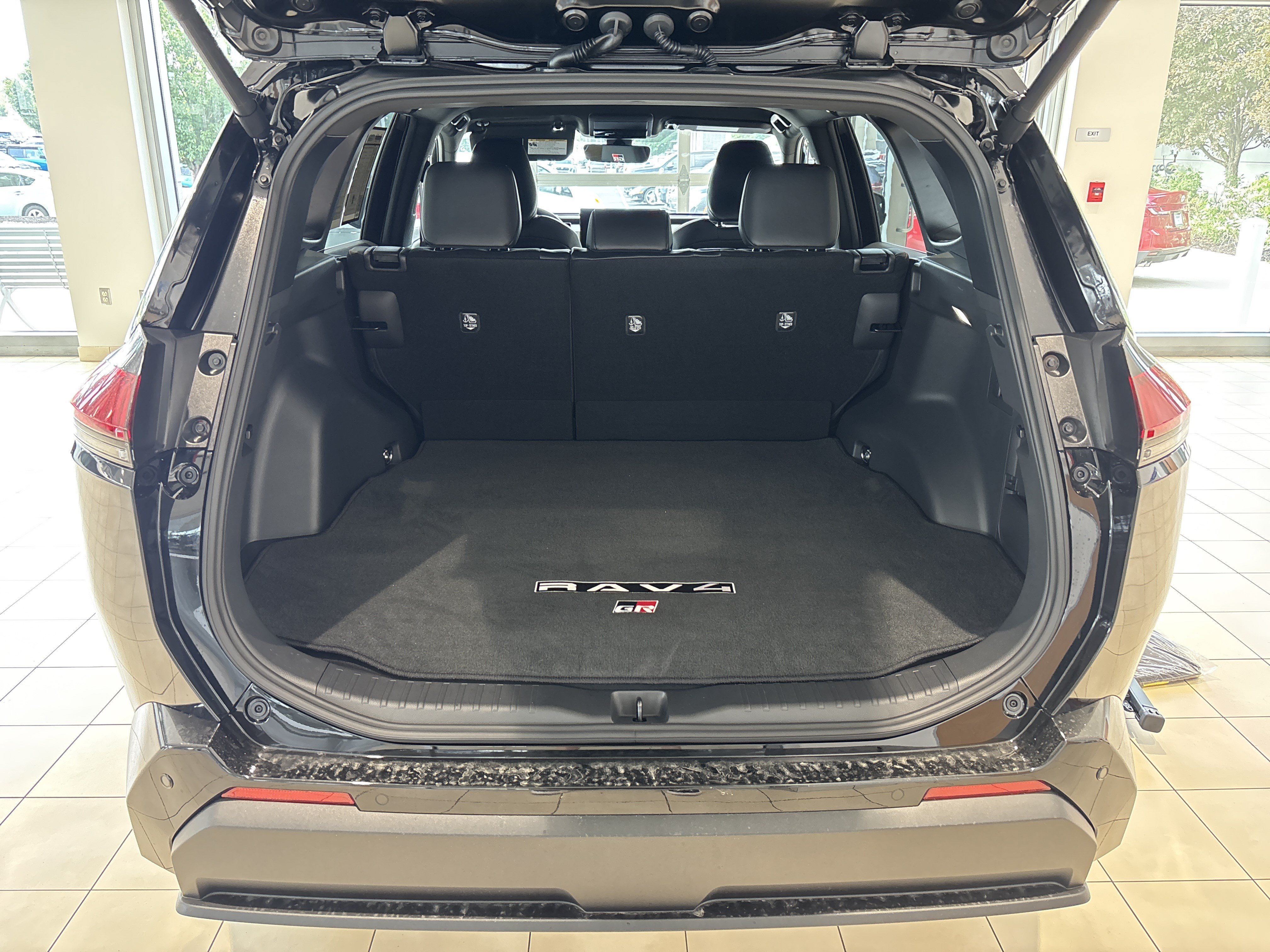Used 2026 Toyota RAV4 AWD Plug-in Hybrid image 29
