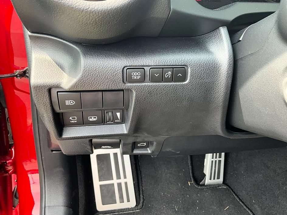 Used 2025 Lexus IS 500 w/ Accessory Package 2 RWD image 17
