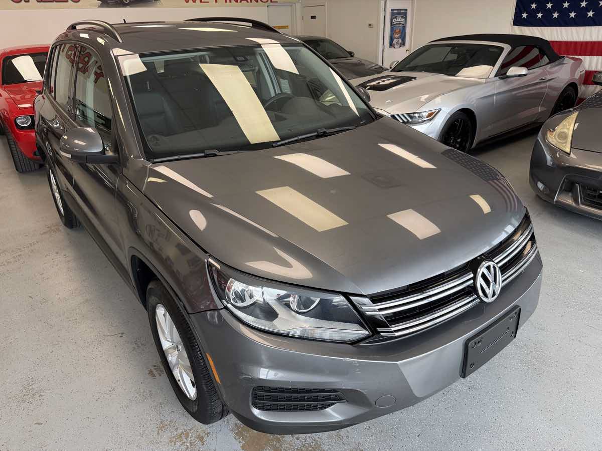 Used 2016 Volkswagen Tiguan S FWD image 9
