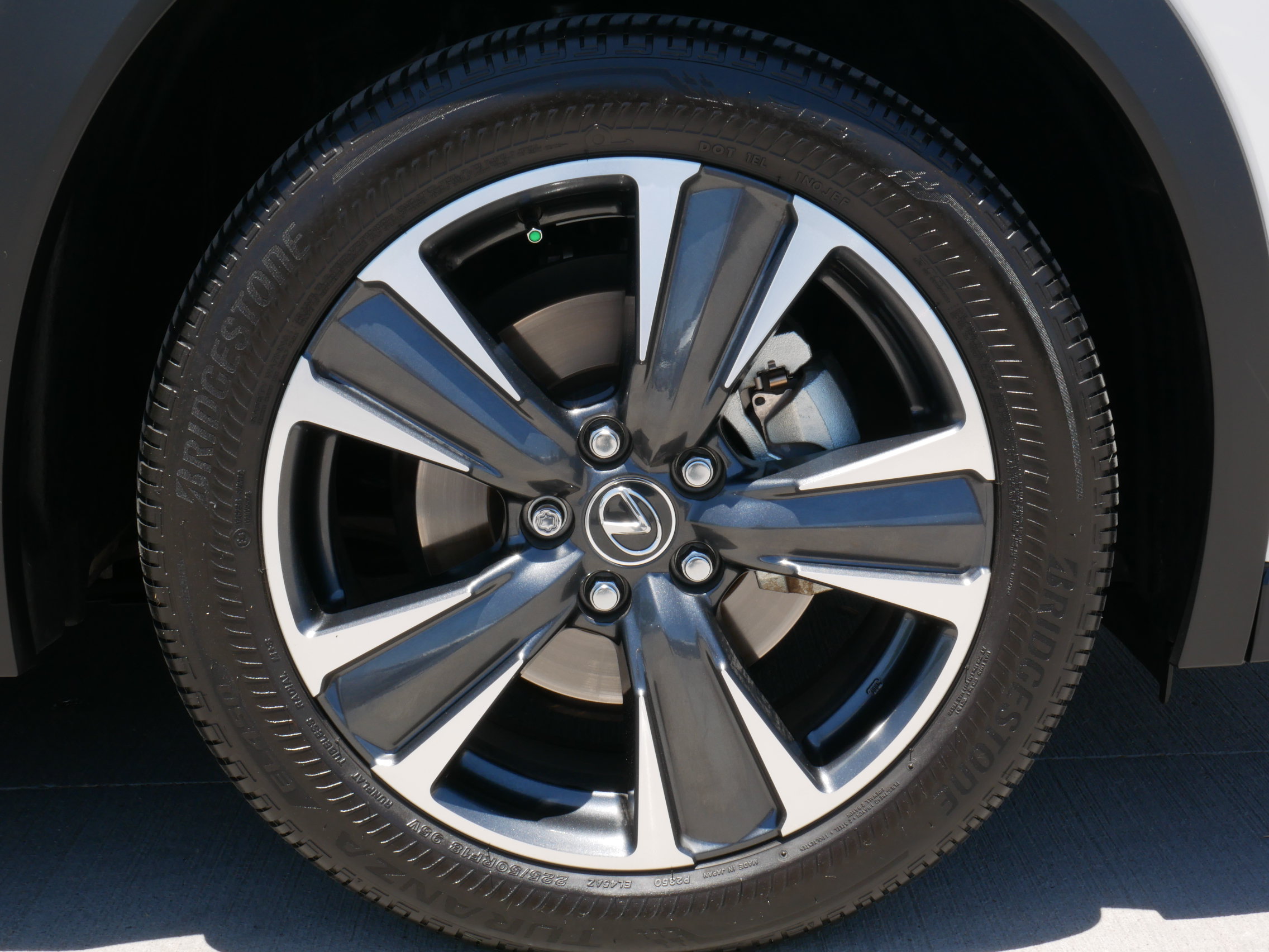 Used 2025 Lexus UX 300h FWD w/ Accessory Package (Z2) image 27