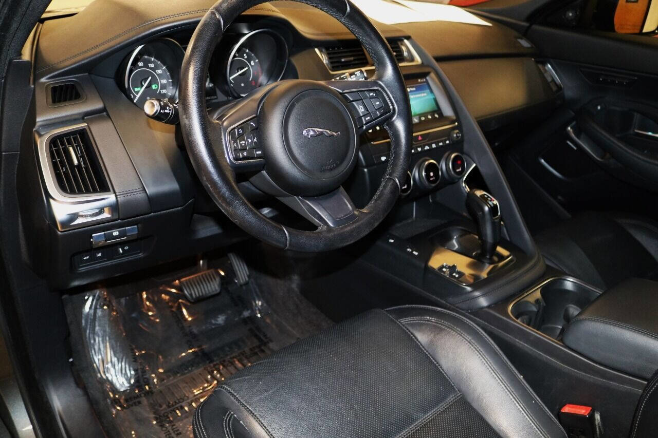 Used 2020 Jaguar E-PACE SE image 62