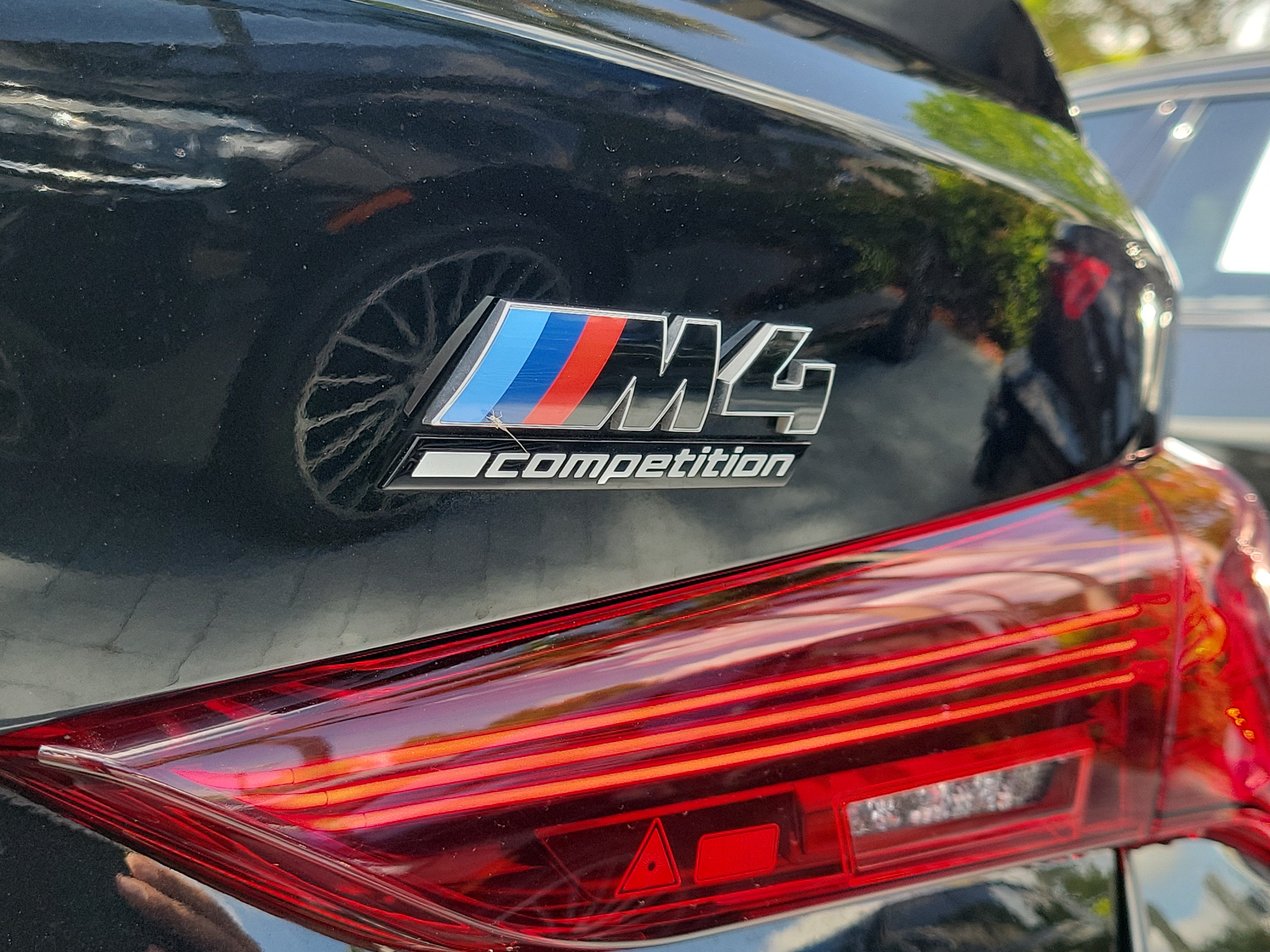 Used 2025 BMW M4 Competition w/ Executive Package RWD image 5