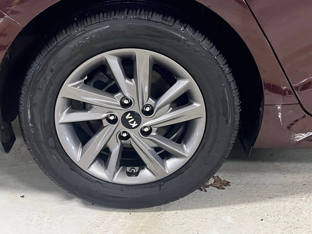 Used 2020 Kia Optima LX image 13