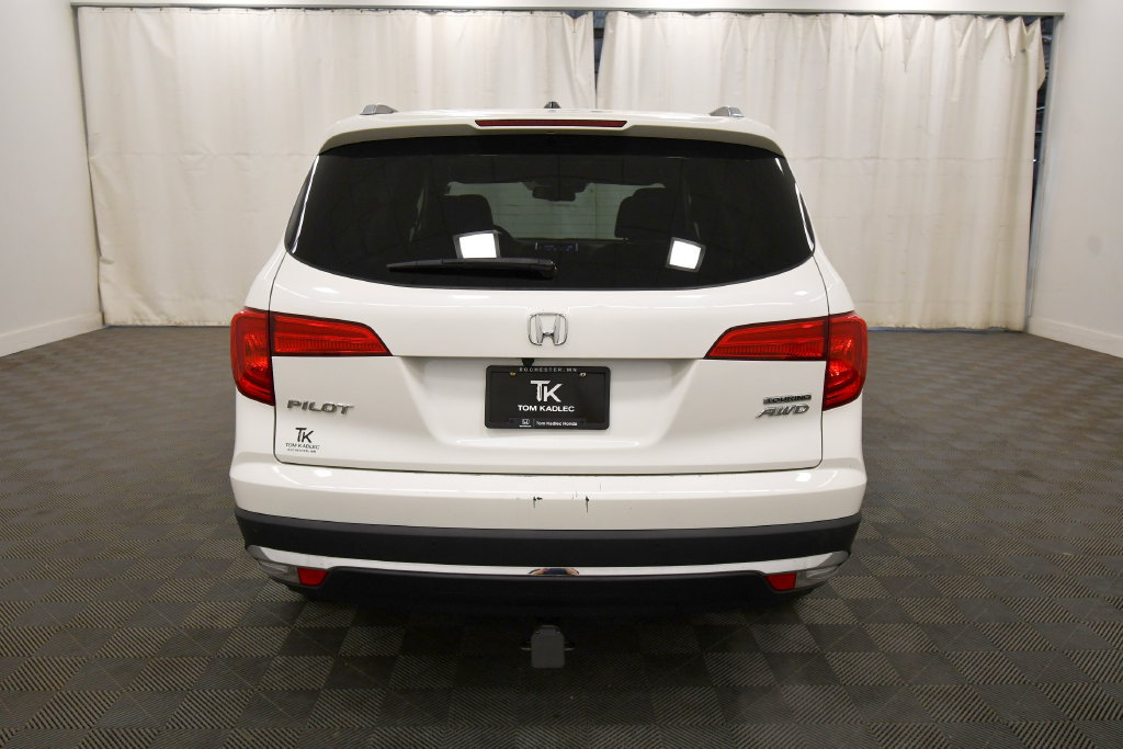 Certified 2017 Honda Pilot Touring image 6