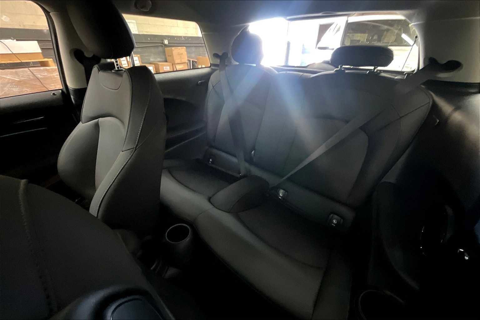 Used 2024 MINI Cooper SE image 29