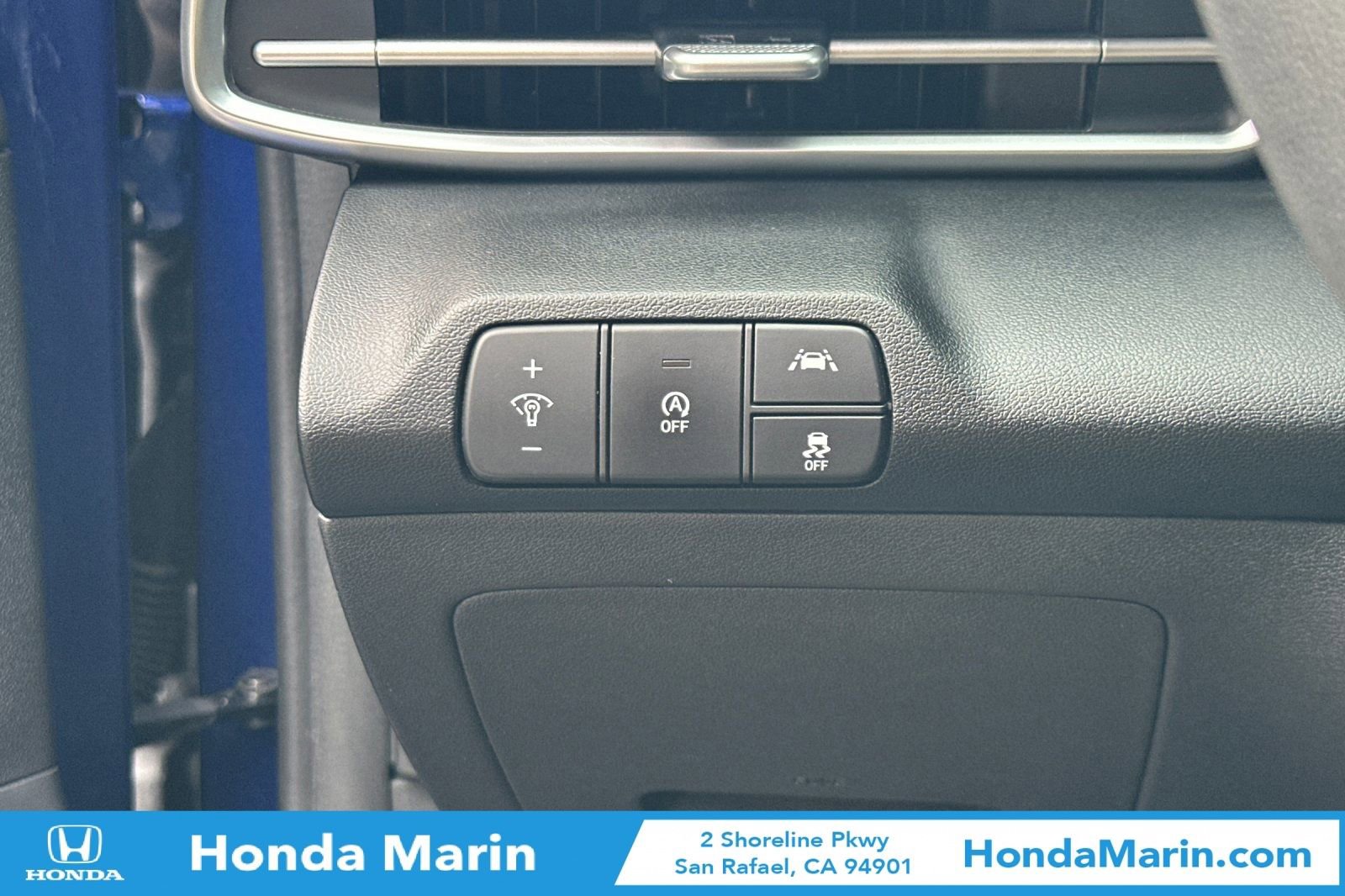 Used 2022 Hyundai Elantra SE image 29