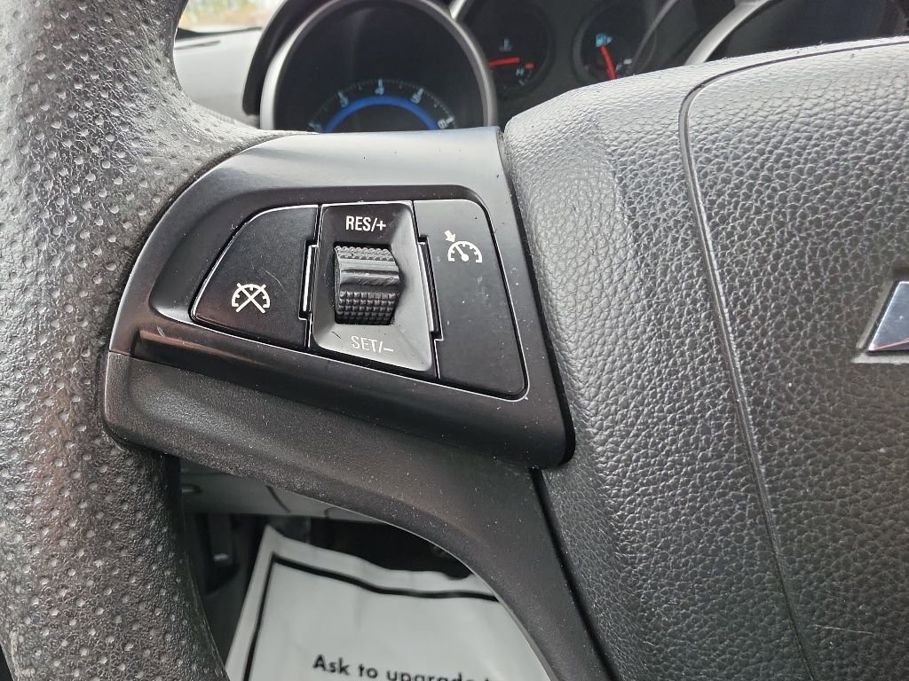 Used 2015 Chevrolet Cruze LT FWD image 7