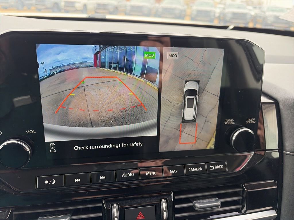 Certified 2024 Nissan Pathfinder SL image 16