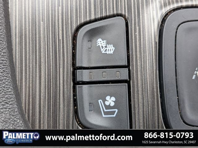 Used 2023 GMC Acadia SLT w/ Elevation Edition image 25