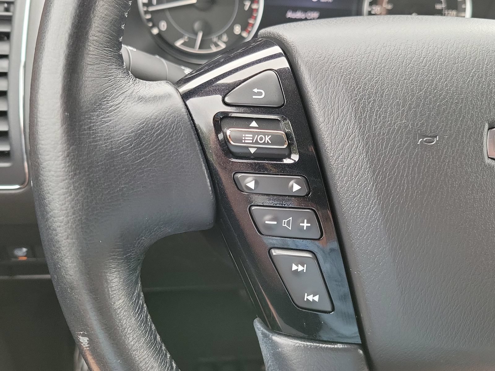 Used 2023 Nissan Armada SL w/ Cargo Package RWD image 14
