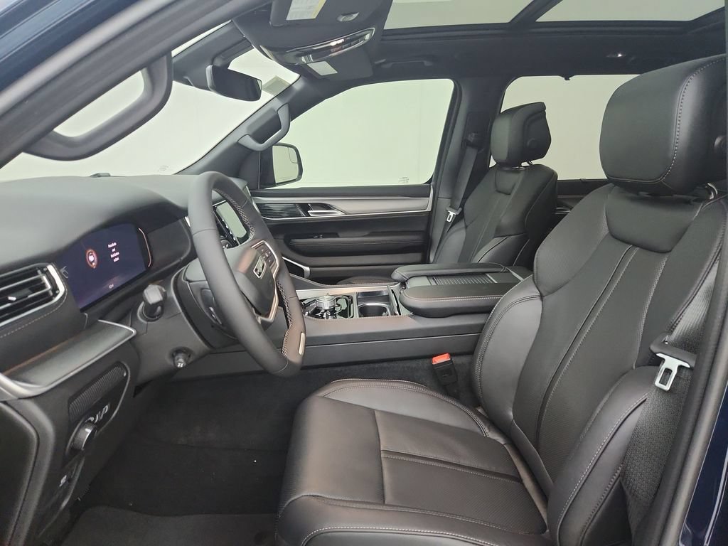 New 2026 Jeep Grand Wagoneer L Limited AWD/4WD image 18