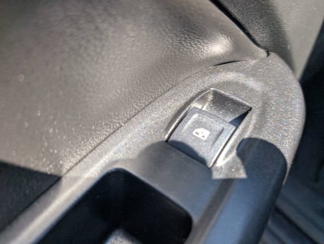 Used 2022 GMC Canyon Elevation w/ Elevation Premium Package AWD/4WD image 11