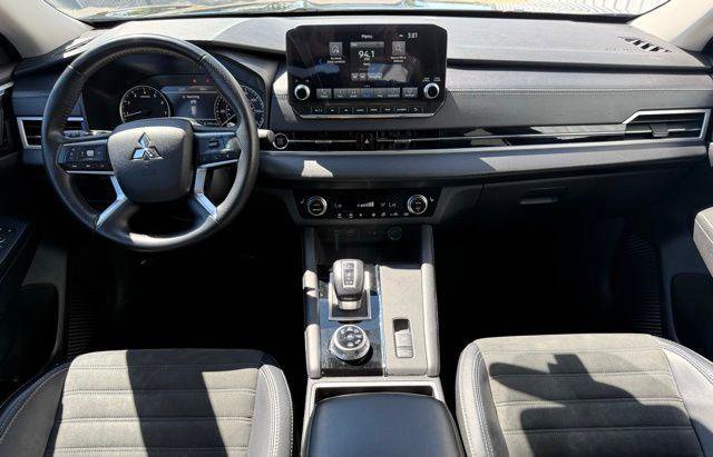 Used 2024 Mitsubishi Outlander Ralliart AWD/4WD image 6