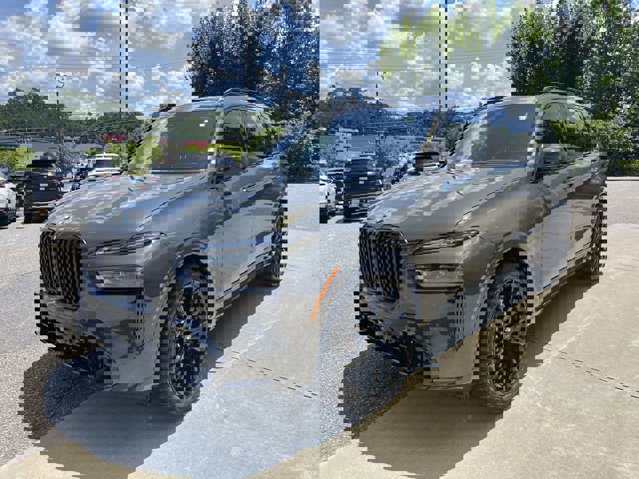 Used 2026 BMW X7 xDrive40i w/ M Sport Package image 4