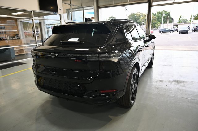 New 2025 Chevrolet Equinox EV RS image 5