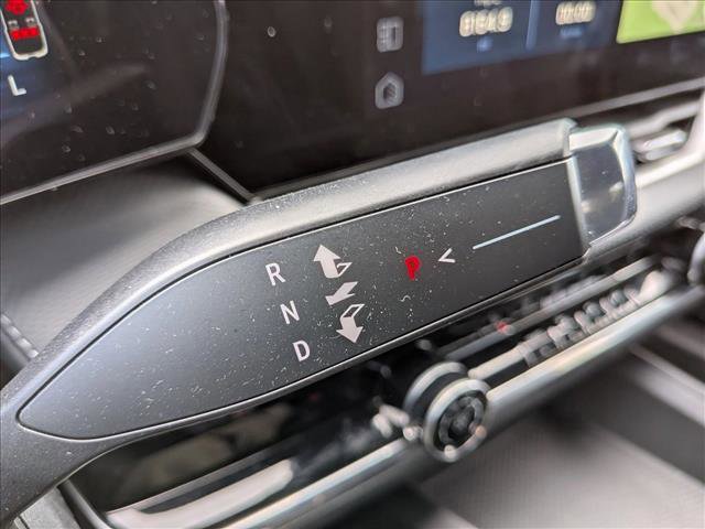 Used 2025 Chevrolet Equinox LT image 12