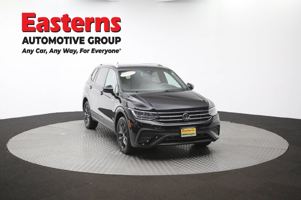Used 2023 Volkswagen Tiguan SE AWD/4WD image 52