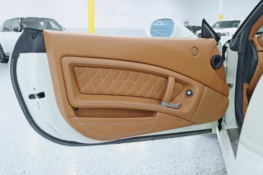 Used 2011 Ferrari California RWD image 32