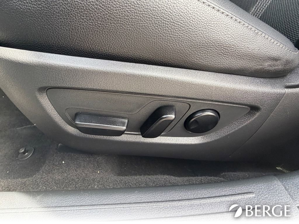 Used 2024 MAZDA CX-50 AWD 2.5 S w/ Premium Package image 18