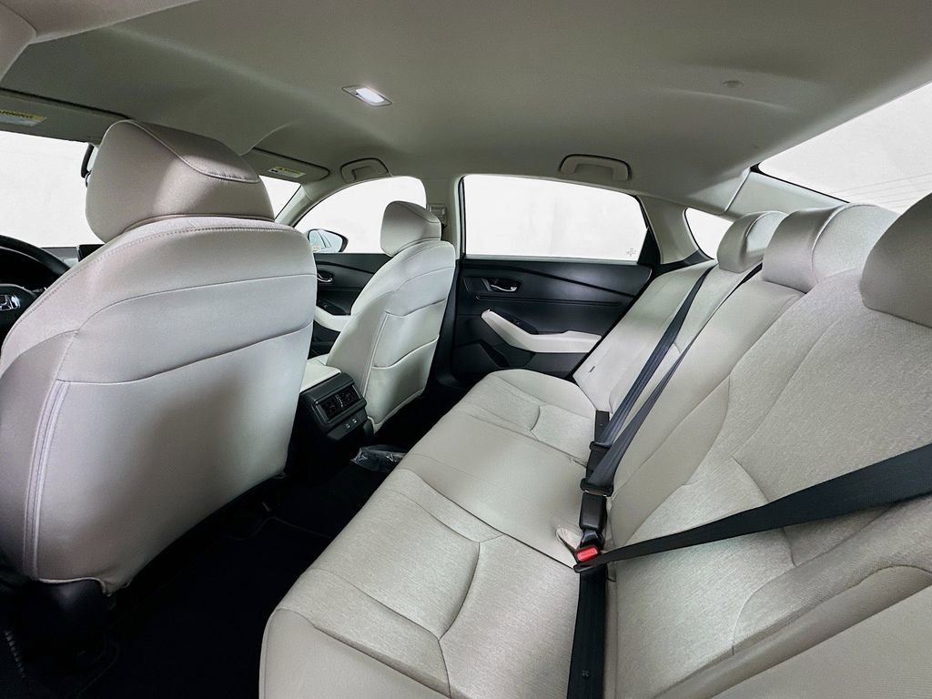 Certified 2025 Honda Accord LX image 4
