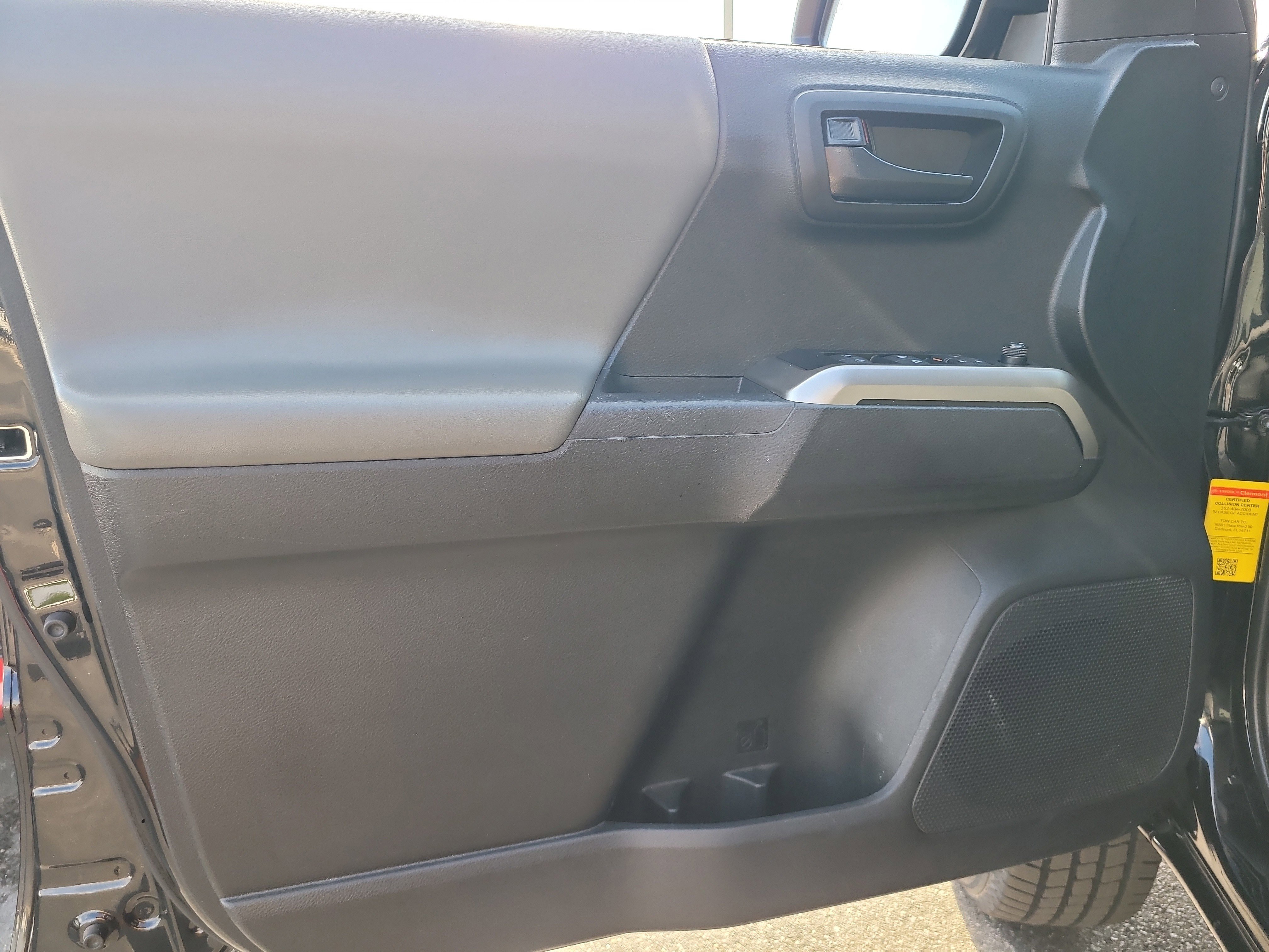 Used 2023 Toyota Tacoma SR5 w/ Technology Package AWD/4WD image 15