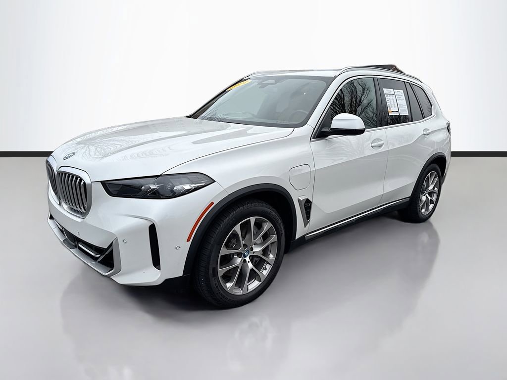 Used 2024 BMW X5 xDrive50e w/ Parking Assistance Package image 3