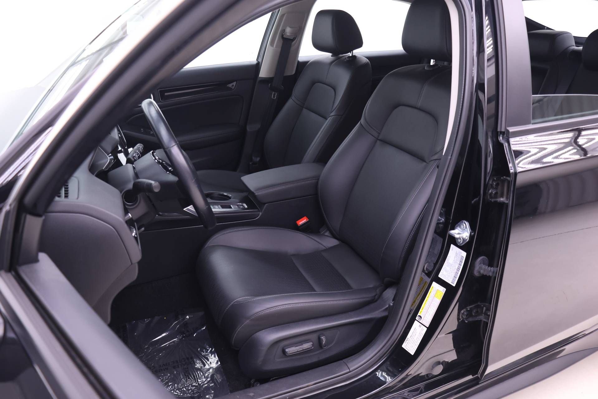 Certified 2024 Honda Civic EX-L image 4