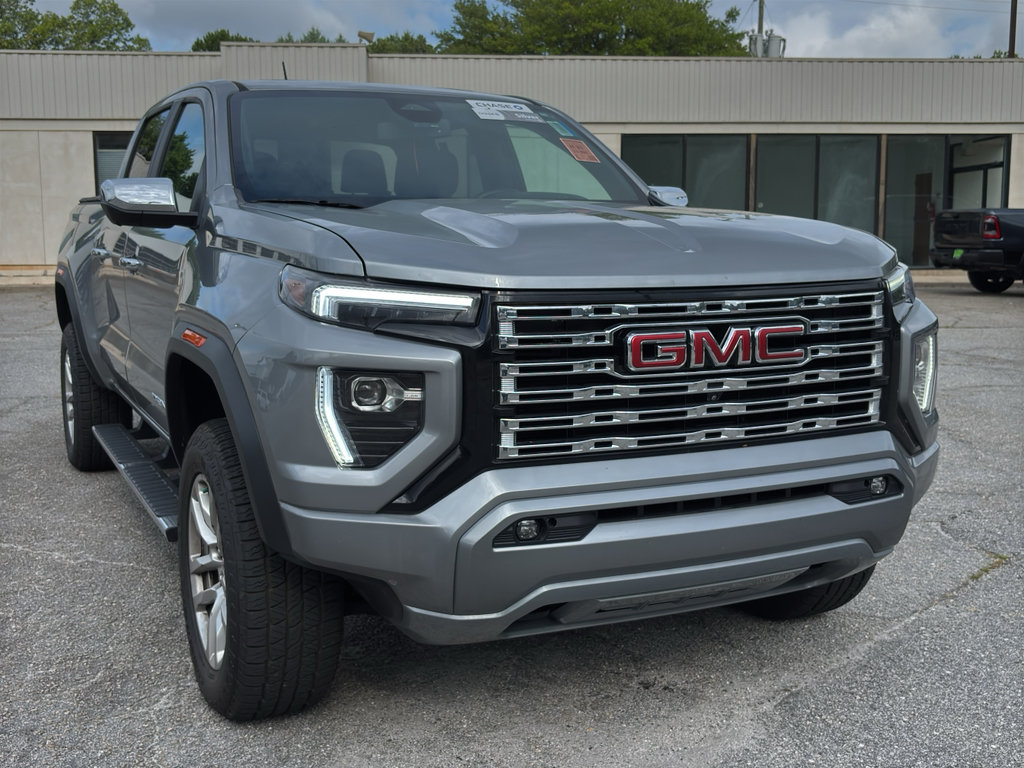 Used 2023 GMC Canyon Denali AWD/4WD image 1
