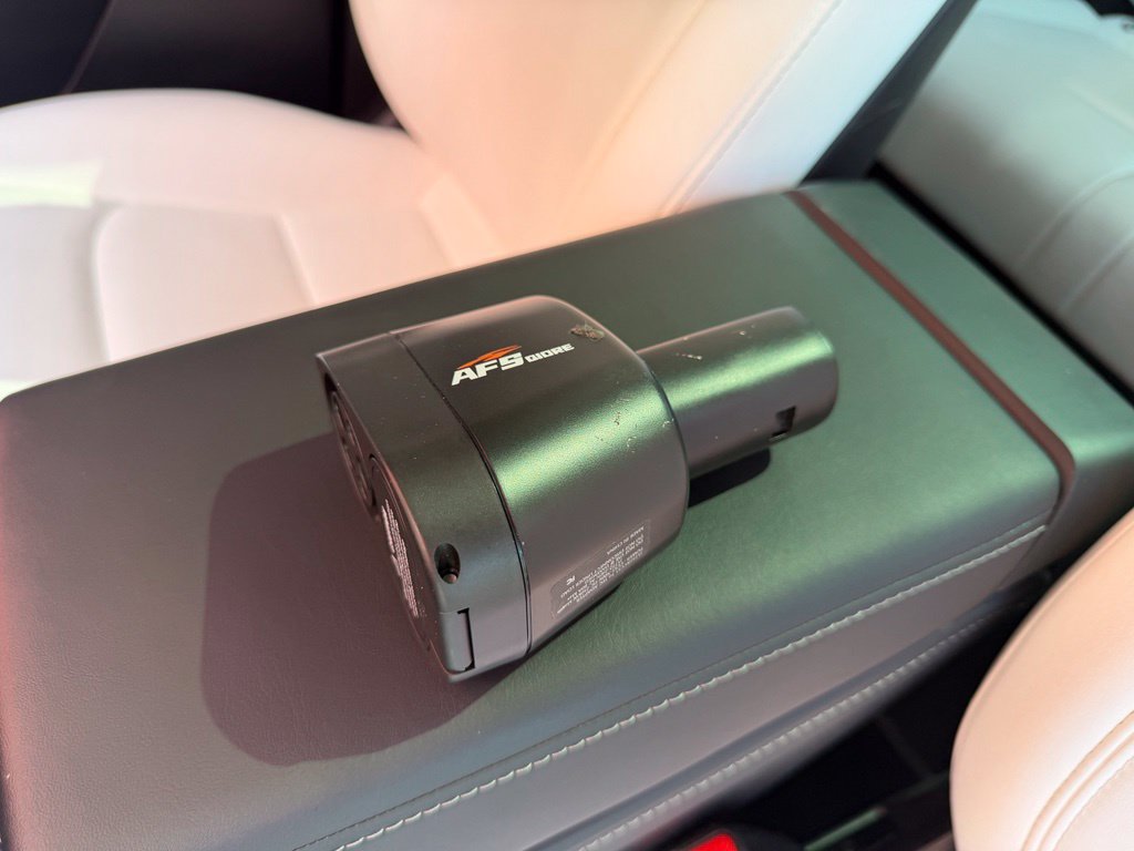 Used 2022 Tesla Model Y Performance AWD/4WD image 34