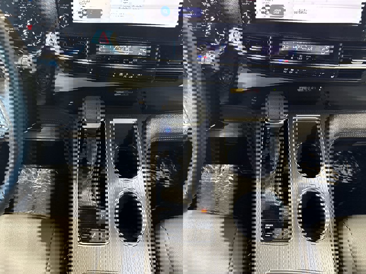 Certified 2025 Toyota Sienna XLE image 21