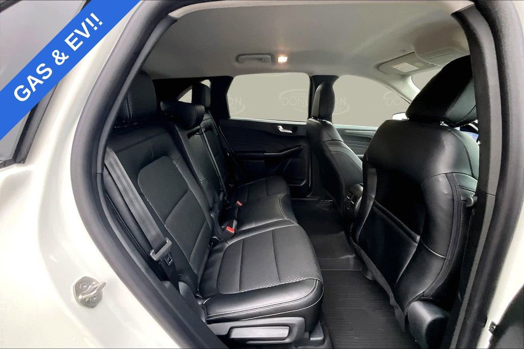 New 2026 Ford Escape SE w/ Class II Trailer Tow Package image 12